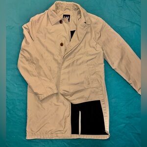 Women’s water resistant trench coat